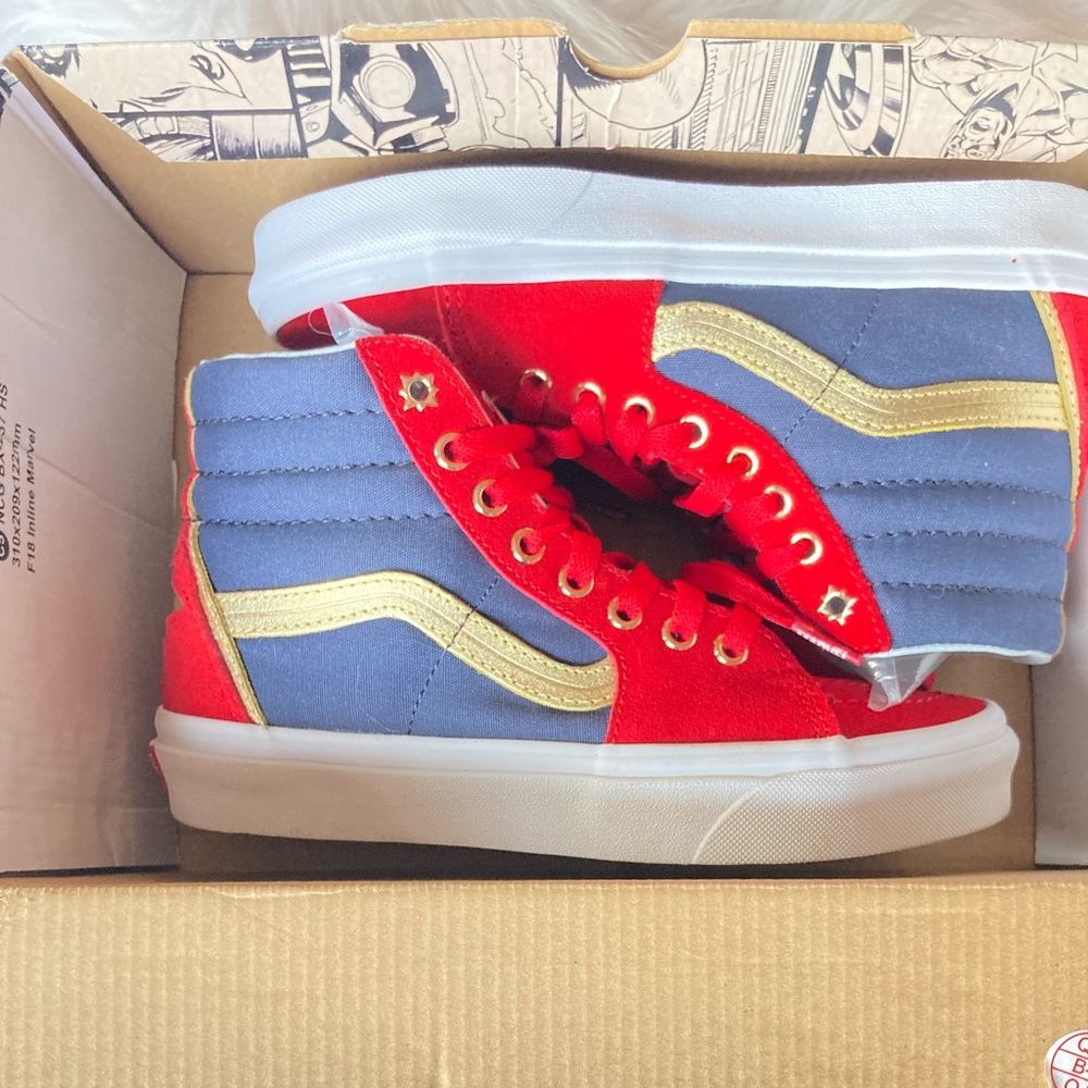 COPY - ☄️Marvel Vans☄️ Wonder Woman
